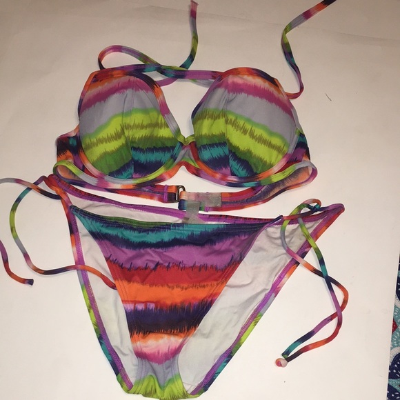 Victoria Secret bikini - Picture 6 of 6